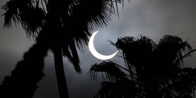 Spektakuläre Sonnenfinsternis in Asien & USA