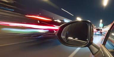 Anzeigenflut für Roadrunner: Empfindliche Strafen für Szene-Raser