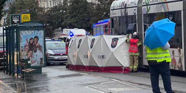 Straßenbahn-Unfall: Person gestorben