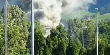 Großbrand in Hallein: Maschinenbauer steht in Flammen