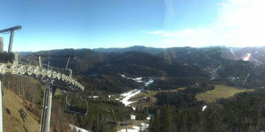 Schneemangel bringt Skigebiete ins Schwitzen