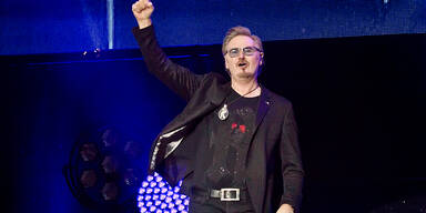 Schlager-Star warnt Fans: "Ich schreibe NIEMALS privat mit Fans"