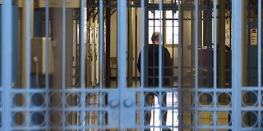 Häftling starb beinahe an Überdosis 
