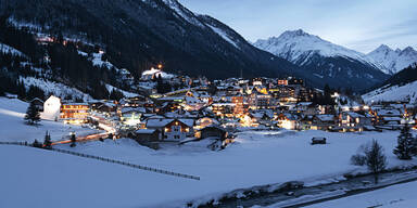 Beim Après-Ski: Feiernder schlug Urlauber Glasflasche ins Gesicht