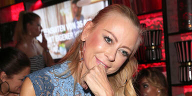 Mit 53 Jahren: Jenny Elvers zeigt ihren trainierten Traum-Body auf Instagram