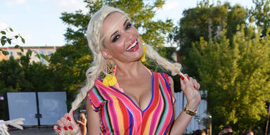 Dritte Operation: Daniela Katzenberger zeigt ihre Brüste im TV 