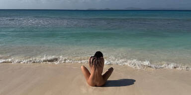 Kendall Jenner zieht auf Trauminsel blank