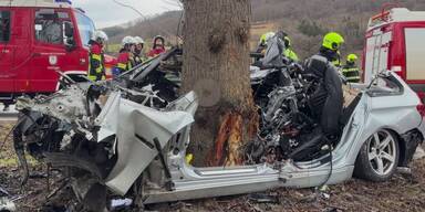 Fotos zeigen Horror-Crash in der Wachau