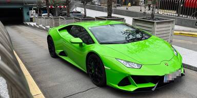 Täter dachten, er sei reich: 20-Jähriger in ausgeborgtem Lamborghini überfallen