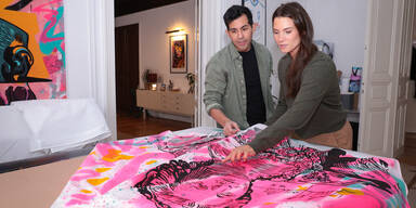 Kirstina Worseg: Einzigartiges Graffiti-Ballkleid für Wiener Opernball