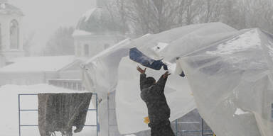 Schneesturm: Verkehrschaos in Moskau