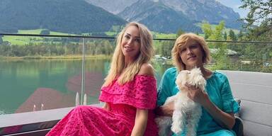 Odyssee wegen Visum: Ekaterina Mucha feiert nach 7 Monaten Reunion mit Mama Galina