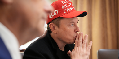 Tesla-Aktie stürzt immer tiefer ab - Musk bekommt Kredit-Problem