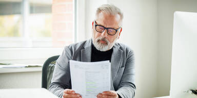 AK-Studie bestätigt: Pensionsantragstellern wird unterstellt, ihre Beschwerden vorzutäuschen