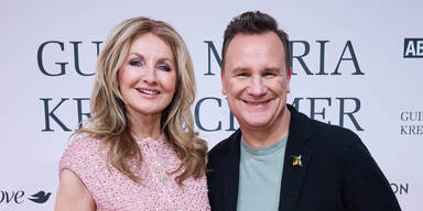 Guido Maria Kretschmer feiert Bridgerton-Kollektion in Hamburg