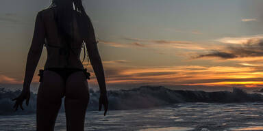 So schön kann der Sonnenuntergang am legendären Strand von Ipanema (Brasilien) sein