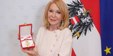 Gerda Rogers erhält Verdienstzeichen: „Sternstunden“-Legende ist überwältigt