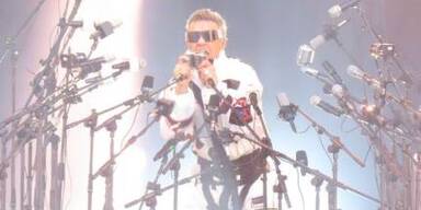Robbie Williams: 1. Blick auf seine neue Hammer-Show