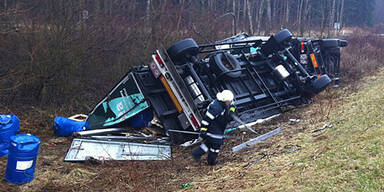 Glatteis sorgt für Chaos auf der A2