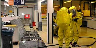 100 Liter ätzende Salzsäure erwischt Gesicht von Arbeiter (21)