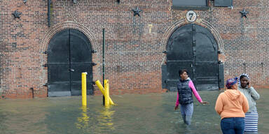 "Sandy" erreicht New York