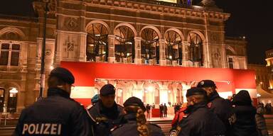 Opernball-Demos legen City lahm: HIER geht nichts mehr