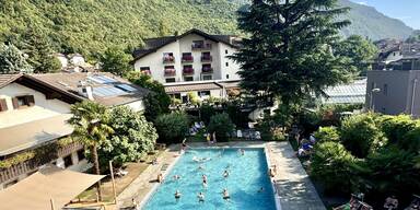 Ferien in Südtirol: Familienglück im Hotel und Campingpark Steiner
