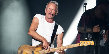 Sting rockt die Burg Clam