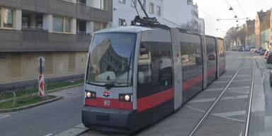 Straßenbahn beschossen - Polizei-Großeinsatz