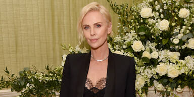 Charlize Theron: "Hatte One-Night-Stand mit einem 26-Jährigen"