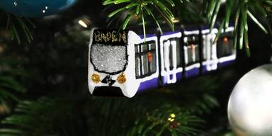 Badner Bahn bringt Freude unter den Baum