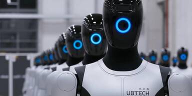 Chinesische Roboter-Armee schockt in neuem Video