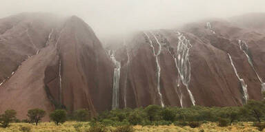 uluru.jpg