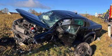 Schwerer Crash: Sieben Verletzte, darunter drei Kinder