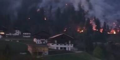 Waldbrand-Video zeigt Feuer-Gefahr für Häuser