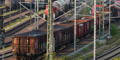 Rumäne (37) wollte Zug klauen: Zwei Polizisten verletzt