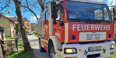 Frau findet 68-Jährigen tot in Bach